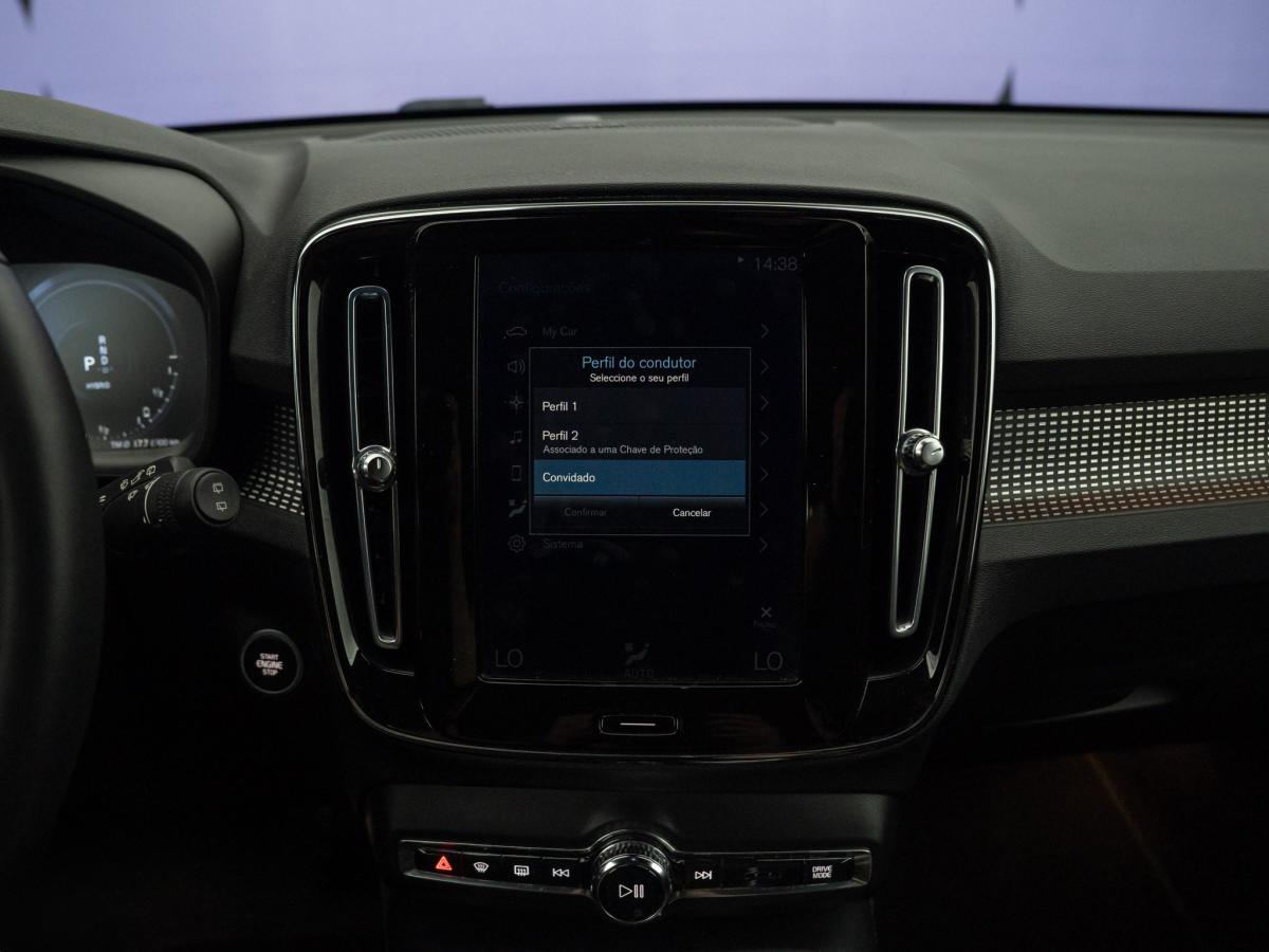 volvo-xc40-2022-hibrido-a-gasolina-1477cc