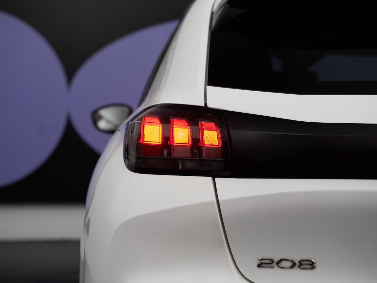 peugeot-208-2022-diesel-1499cc