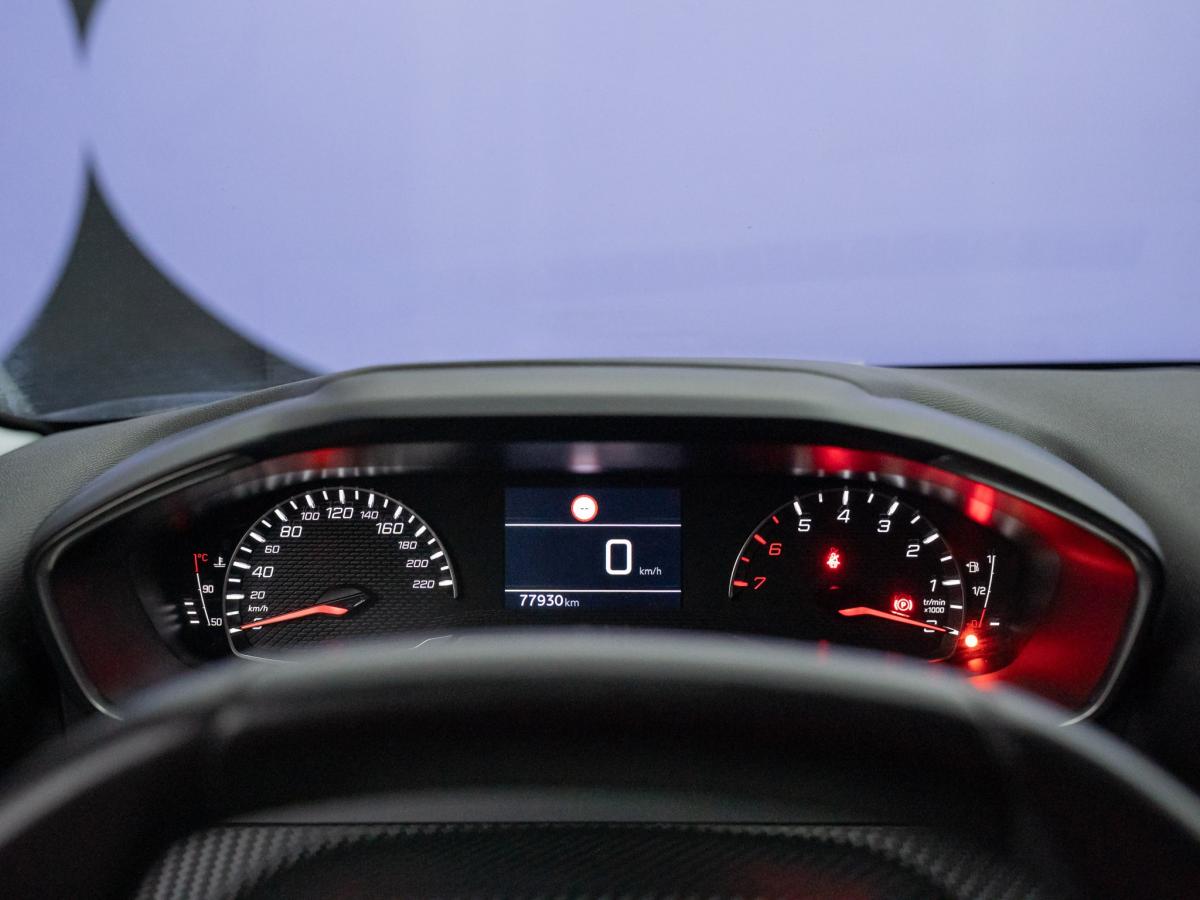 peugeot-208-2022-diesel-1499cc