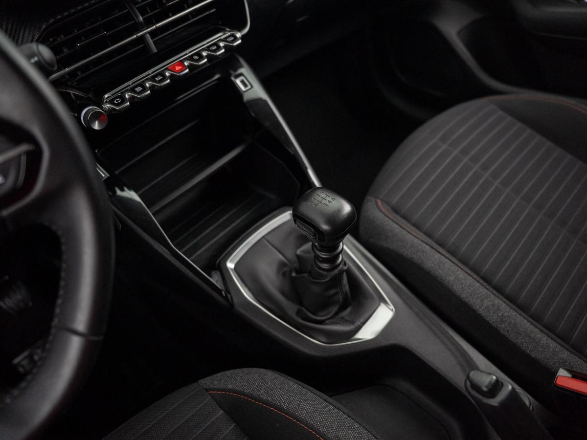 peugeot-208-2022-diesel-1499cc