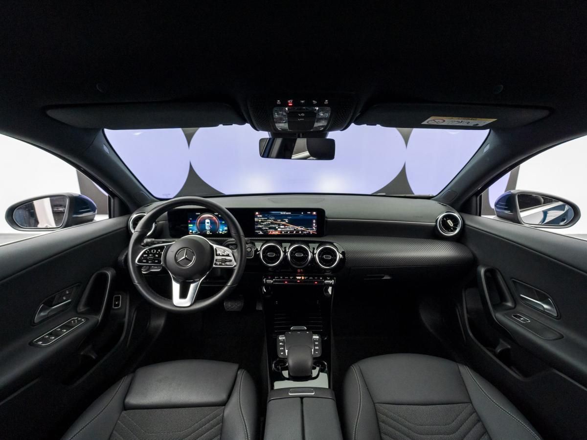 mercedes-benz-classe-a-2023-hibrido-a-gasolina-1332cc