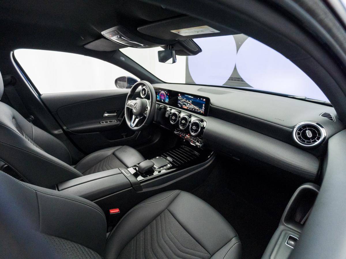 mercedes-benz-classe-a-2023-hibrido-a-gasolina-1332cc