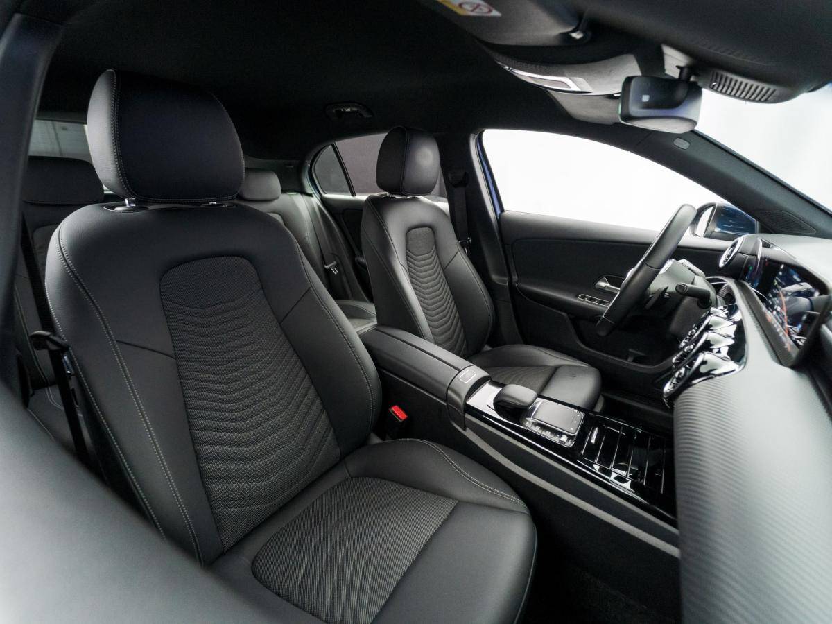 mercedes-benz-classe-a-2023-hibrido-a-gasolina-1332cc