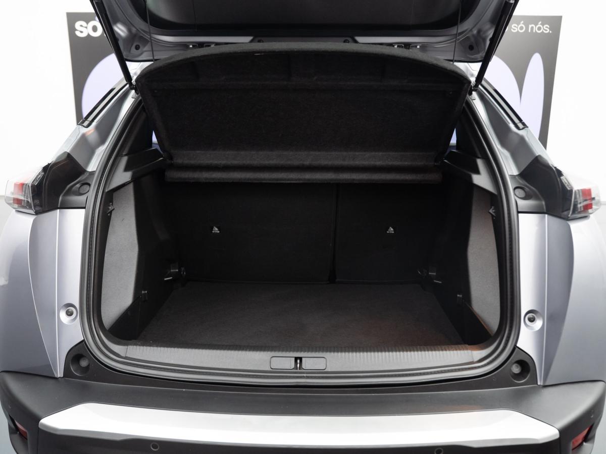 peugeot-2008-2023-gasolina-1199cc