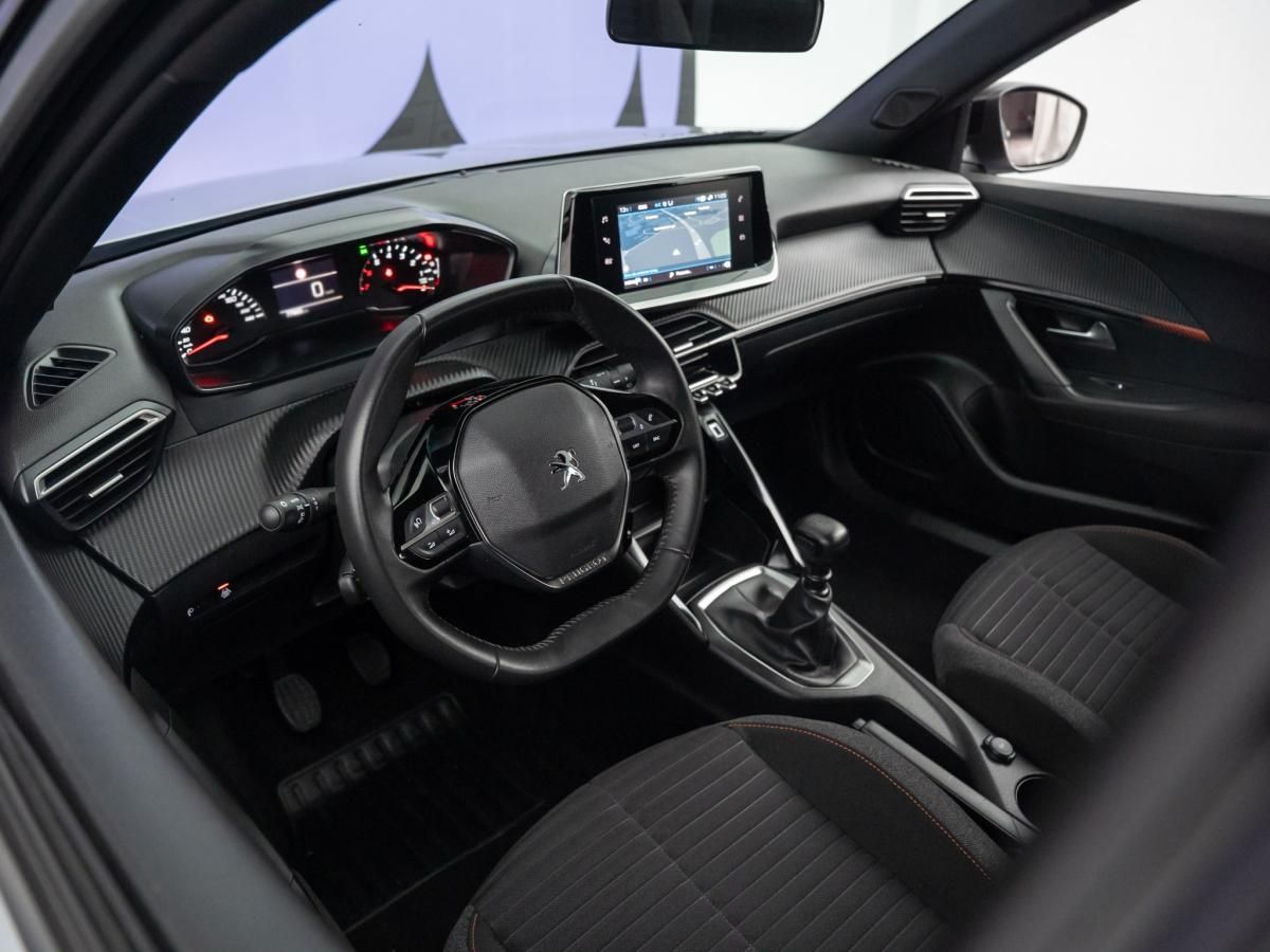 peugeot-2008-2023-gasolina-1199cc