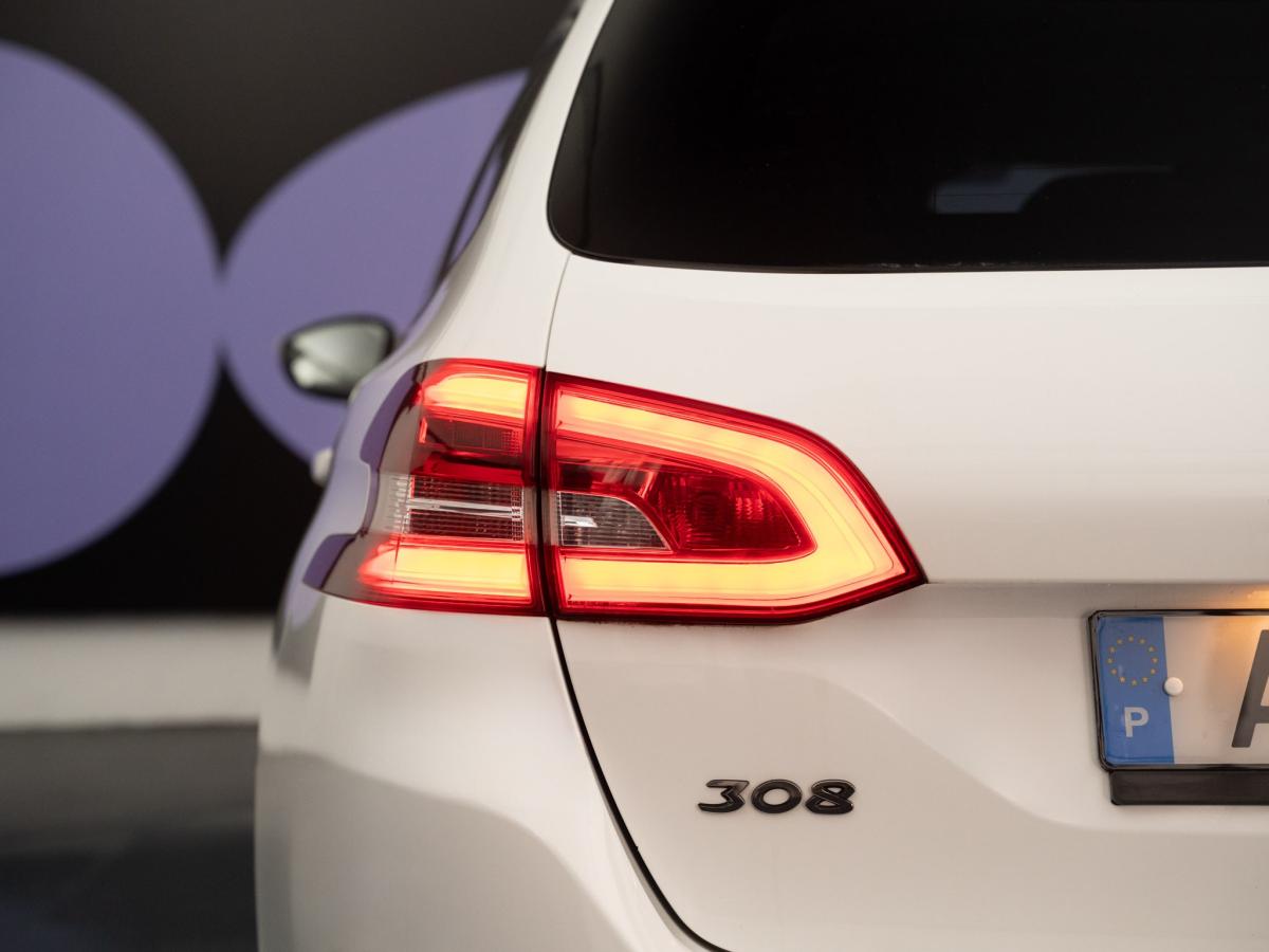 peugeot-308-sw-2021-diesel-1499cc