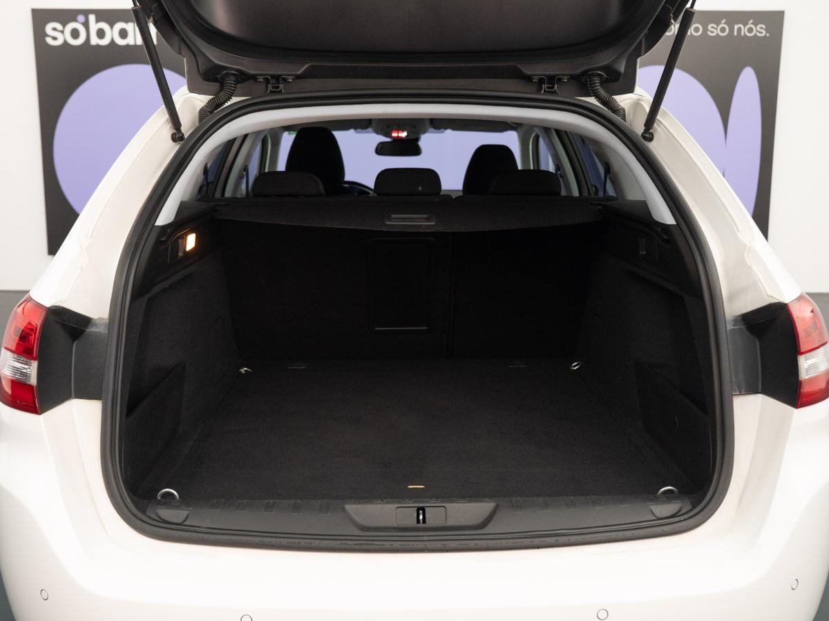 peugeot-308-sw-2021-diesel-1499cc