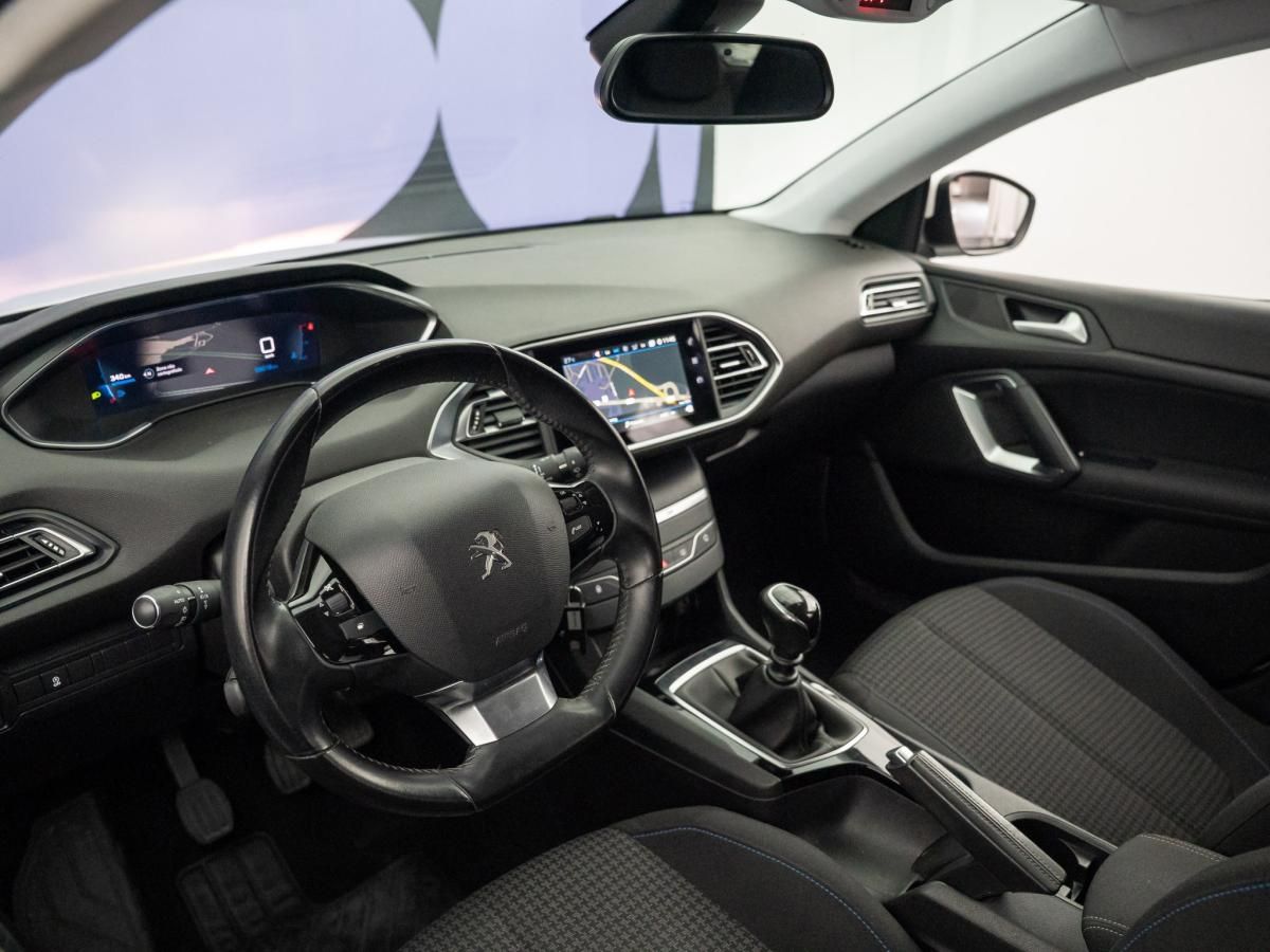 peugeot-308-sw-2021-diesel-1499cc