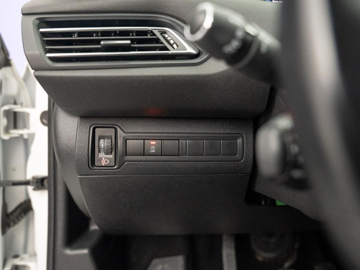peugeot-308-sw-2021-diesel-1499cc