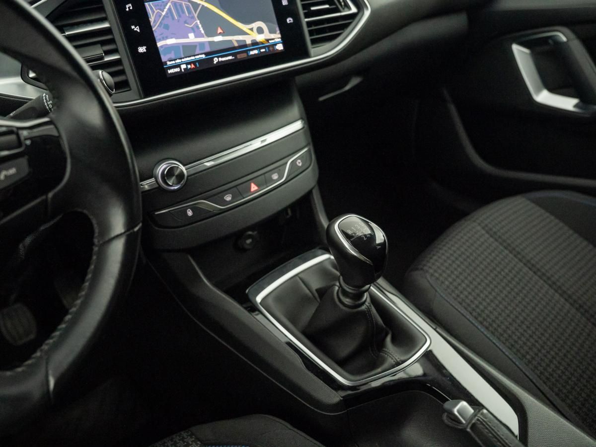 peugeot-308-sw-2021-diesel-1499cc
