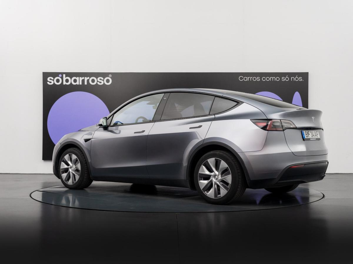 tesla-model-y-2023-eletrico-500cc