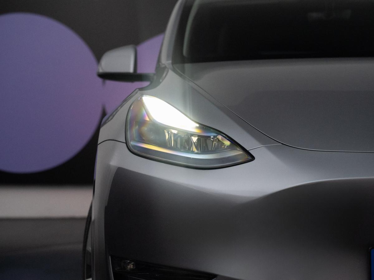 tesla-model-y-2023-eletrico-500cc