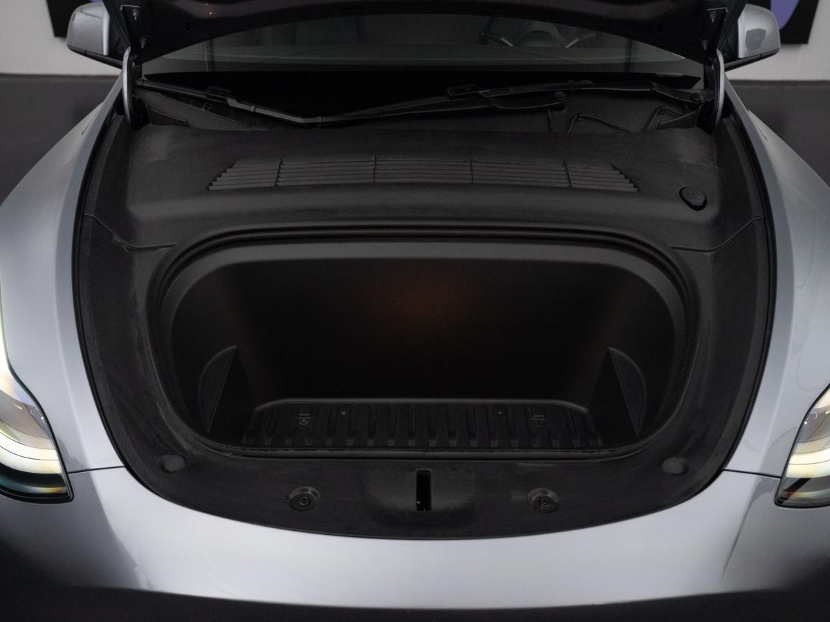 tesla-model-y-2023-eletrico-500cc