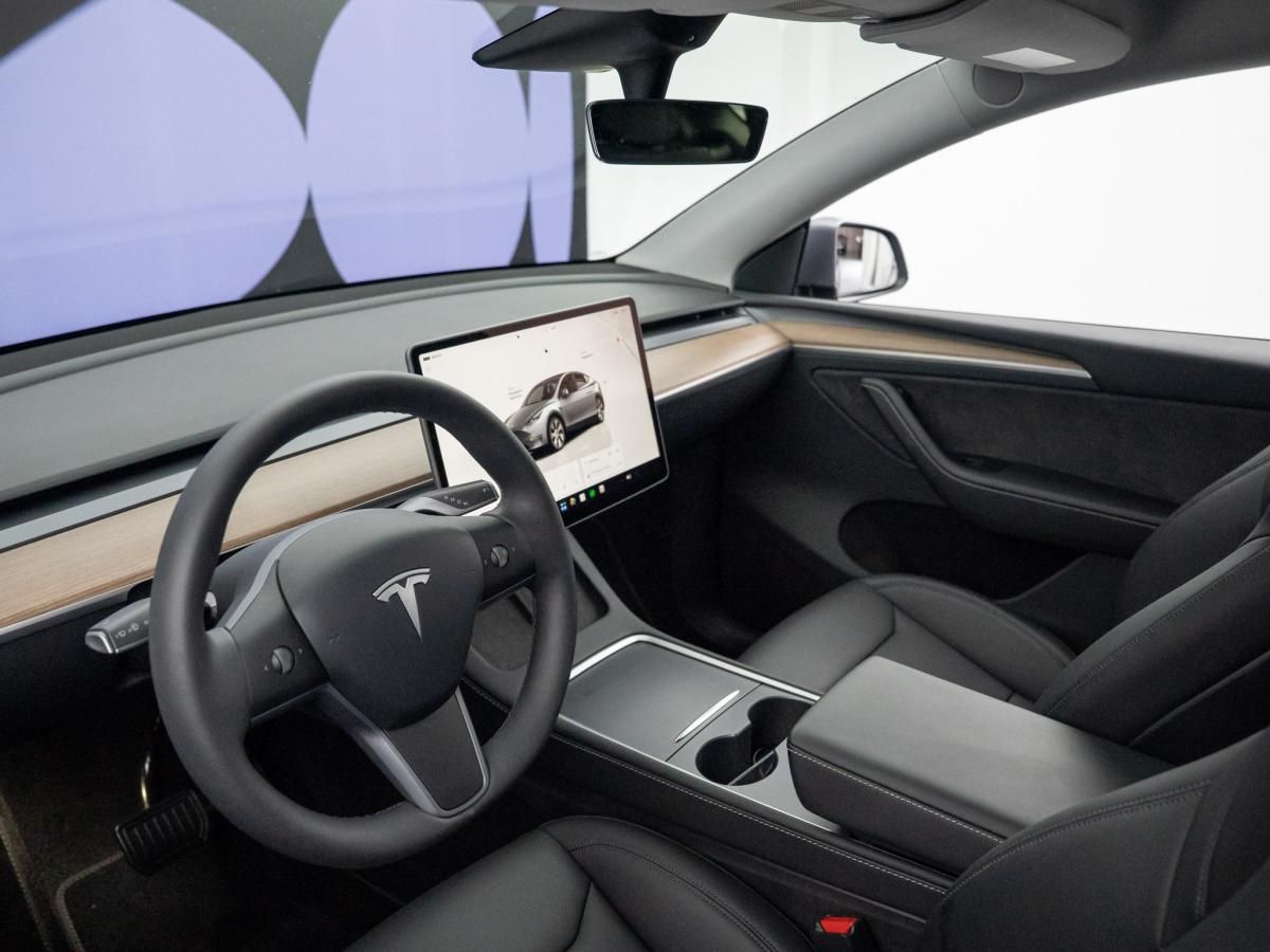 tesla-model-y-2023-eletrico-500cc