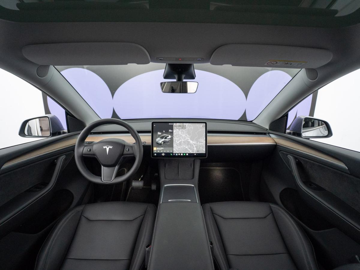 tesla-model-y-2023-eletrico-500cc