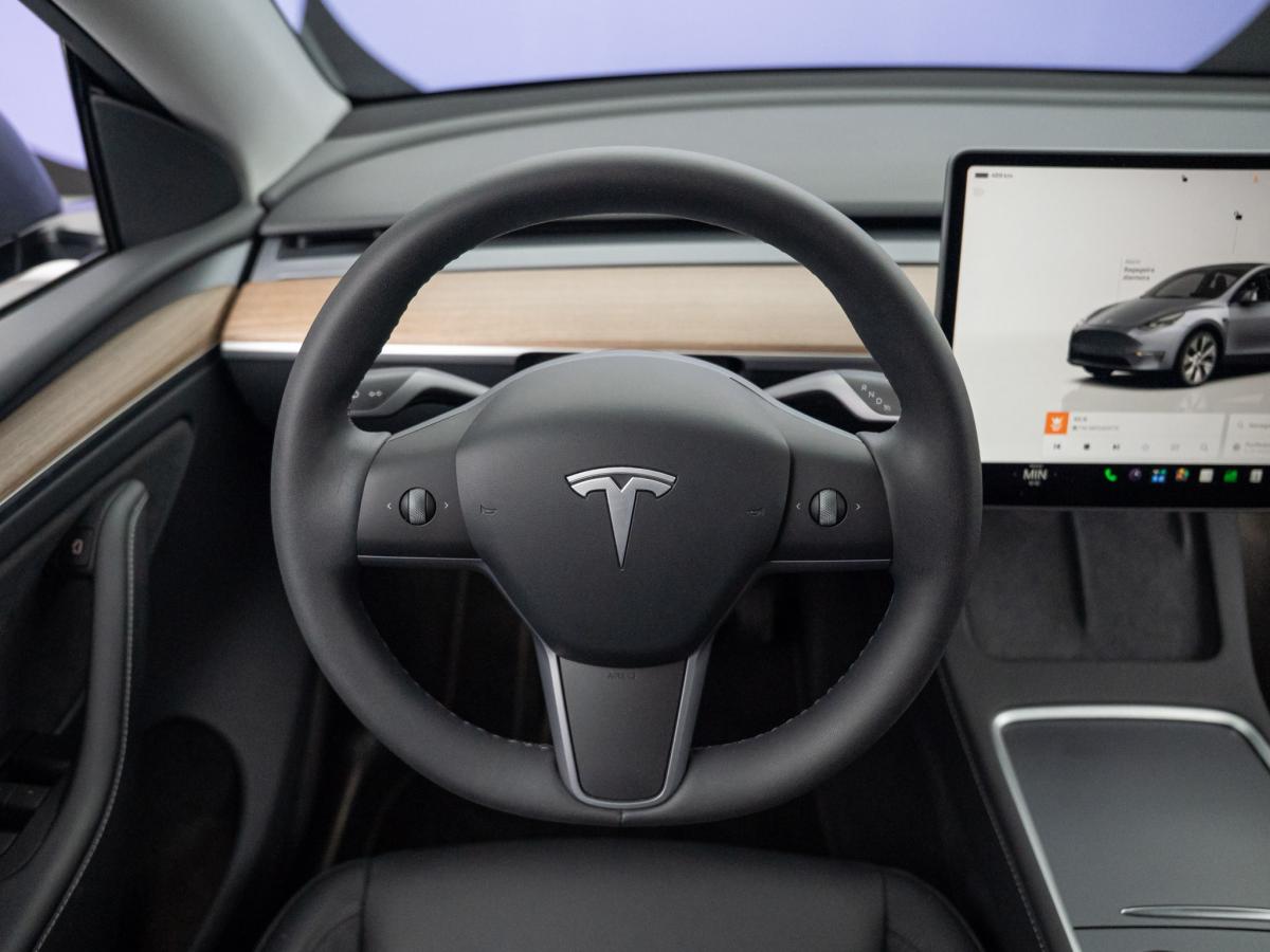 tesla-model-y-2023-eletrico-500cc