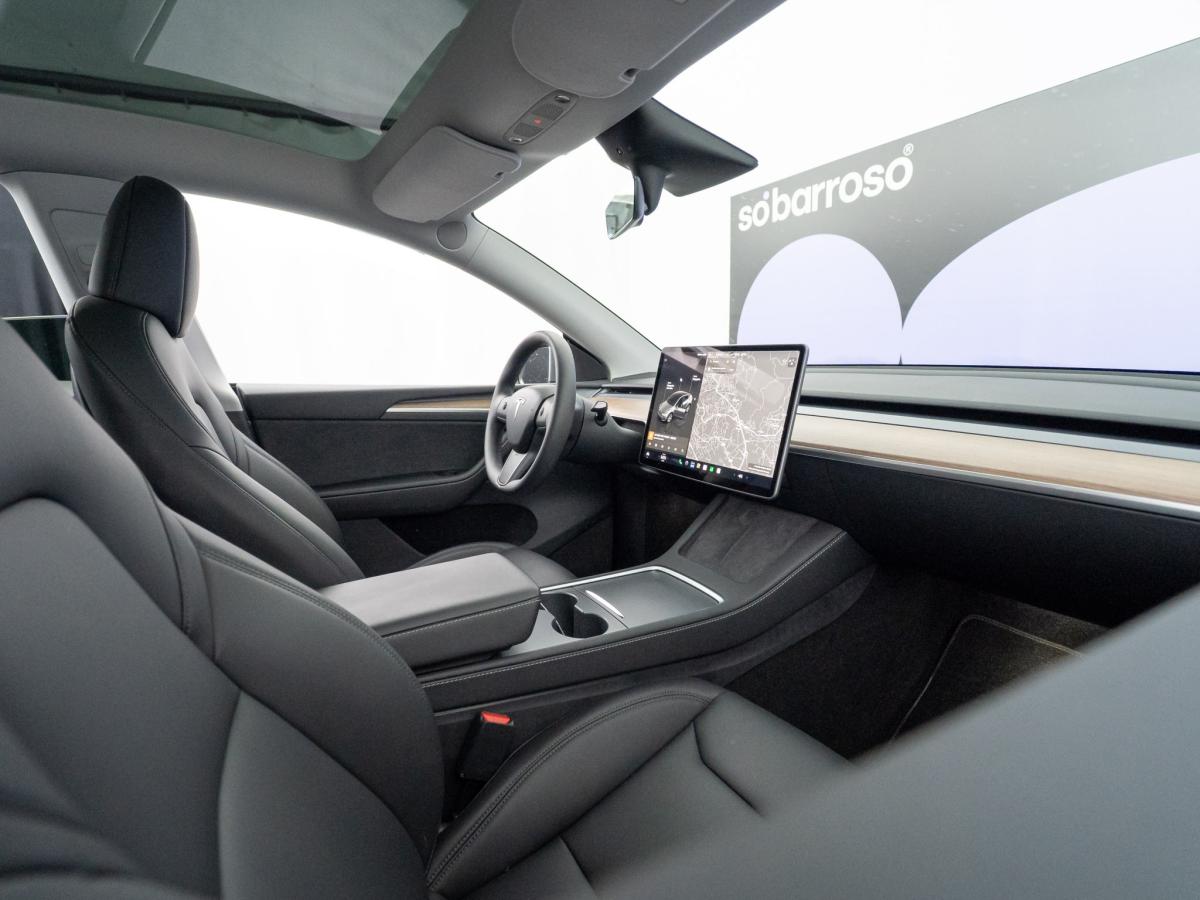 tesla-model-y-2023-eletrico-500cc