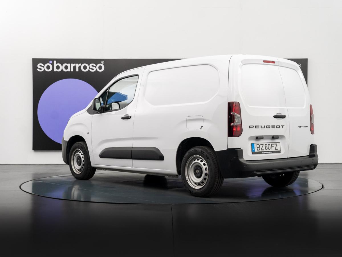 peugeot-partner-2025-diesel-1499cc