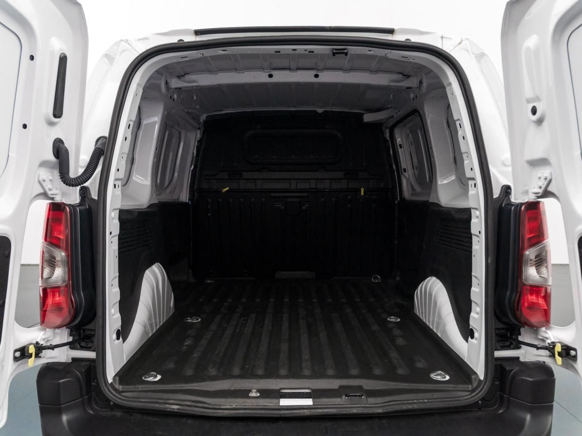 peugeot-partner-2025-diesel-1499cc
