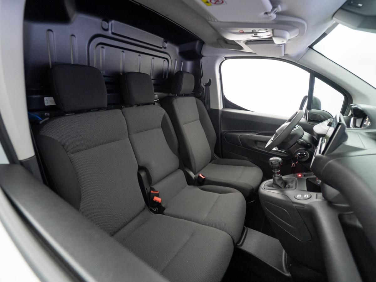 peugeot-partner-2025-diesel-1499cc