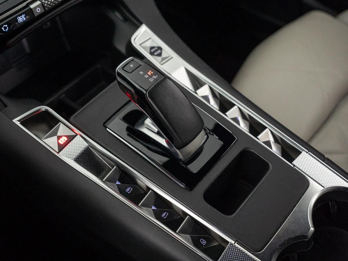 ds-ds-7-crossback-2022-hibrido-a-gasolina-1598cc