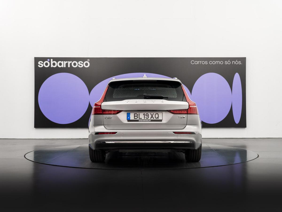 volvo-v60-2024-hibrido-a-gasolina-1969cc