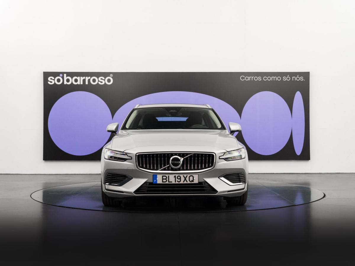 volvo-v60-2024-hibrido-a-gasolina-1969cc
