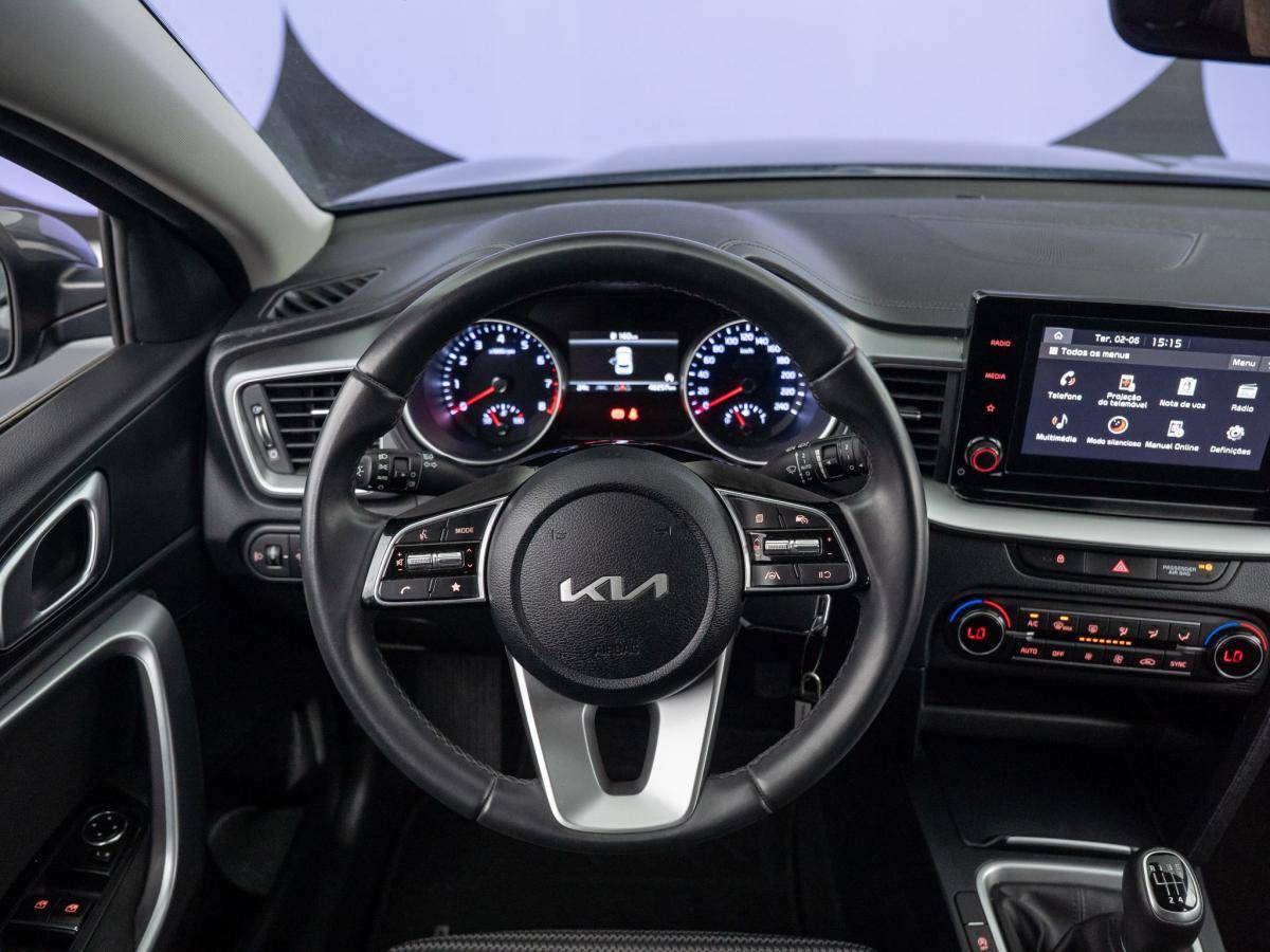 kia-xceed-2023-gasolina-998cc