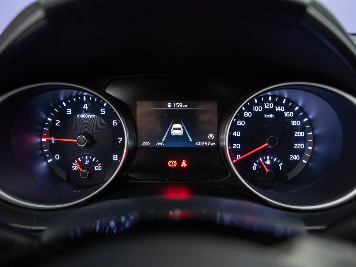 kia-xceed-2023-gasolina-998cc