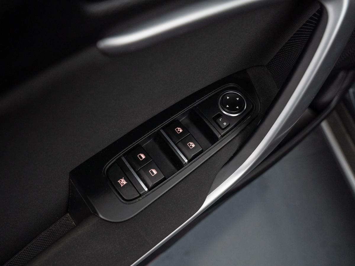 kia-xceed-2023-gasolina-998cc