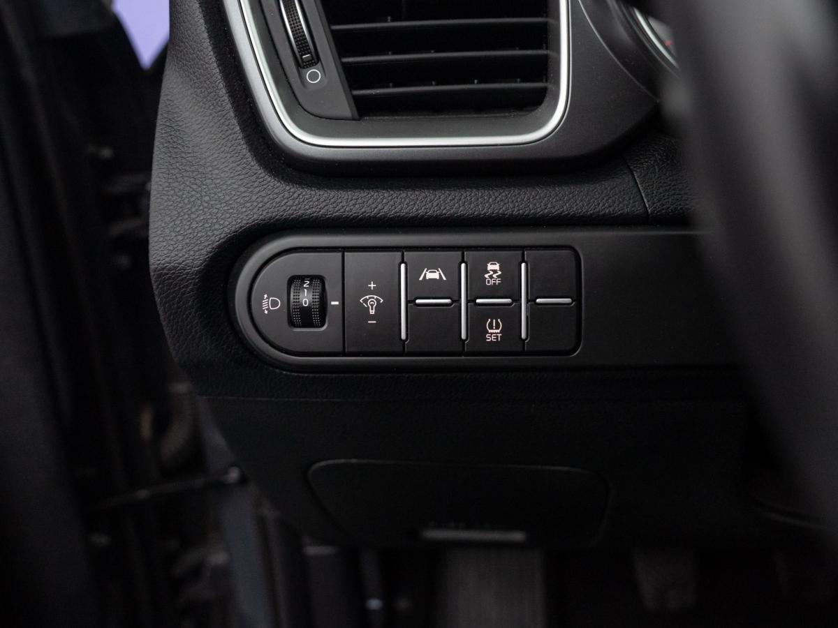 kia-xceed-2023-gasolina-998cc
