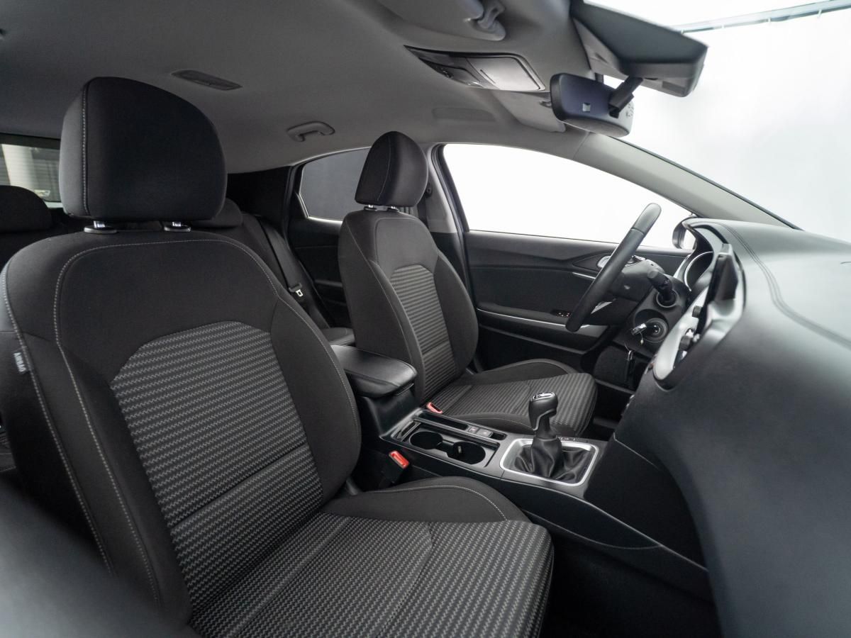 kia-xceed-2023-gasolina-998cc