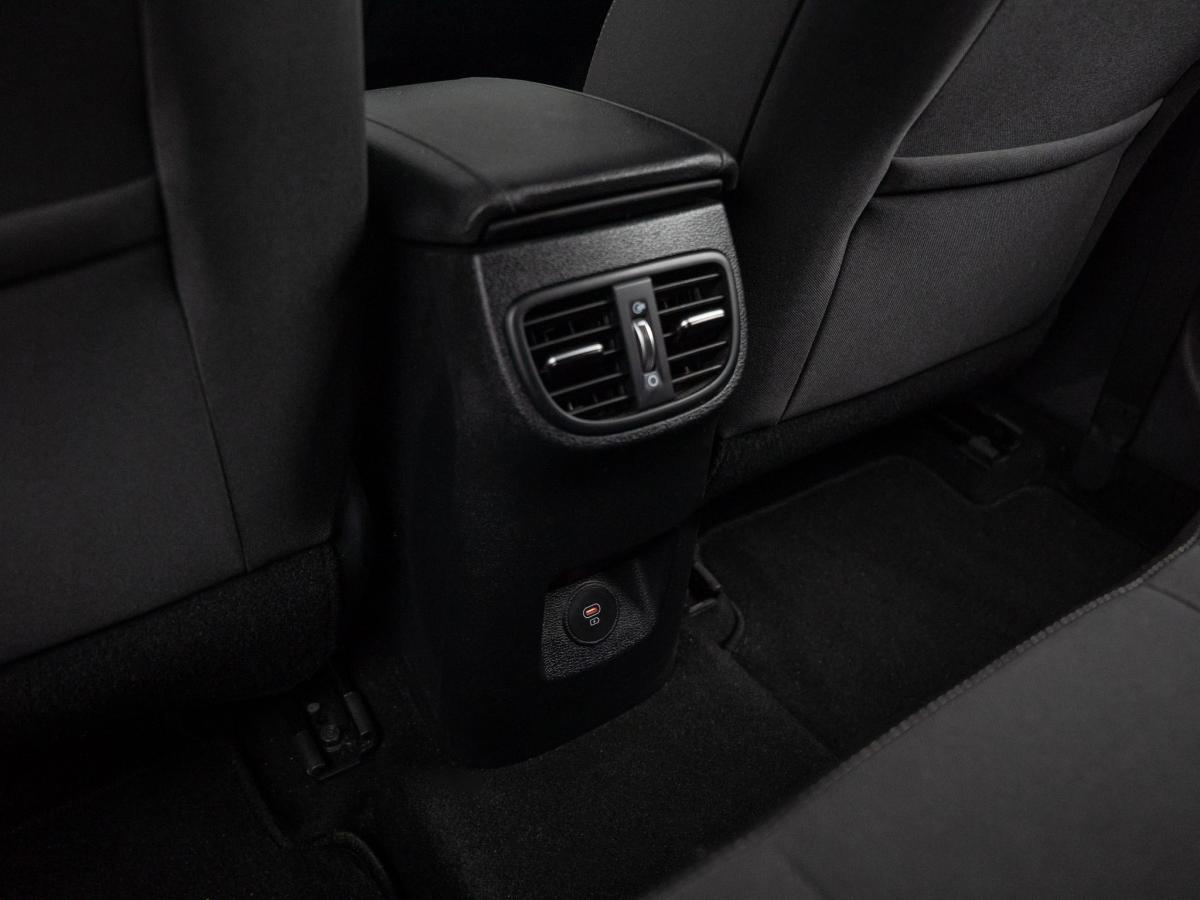kia-xceed-2023-gasolina-998cc