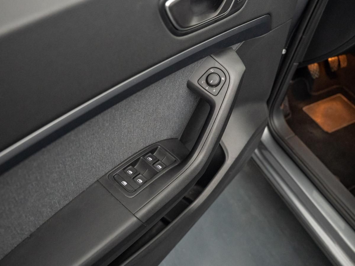 seat-ateca-2023-gasolina-999cc
