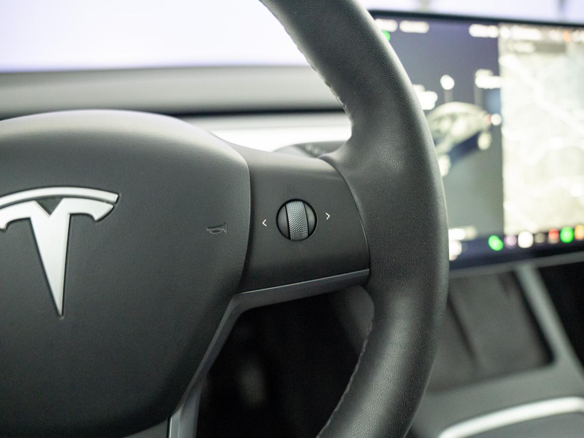 tesla-model-y-2021-eletrico-500cc