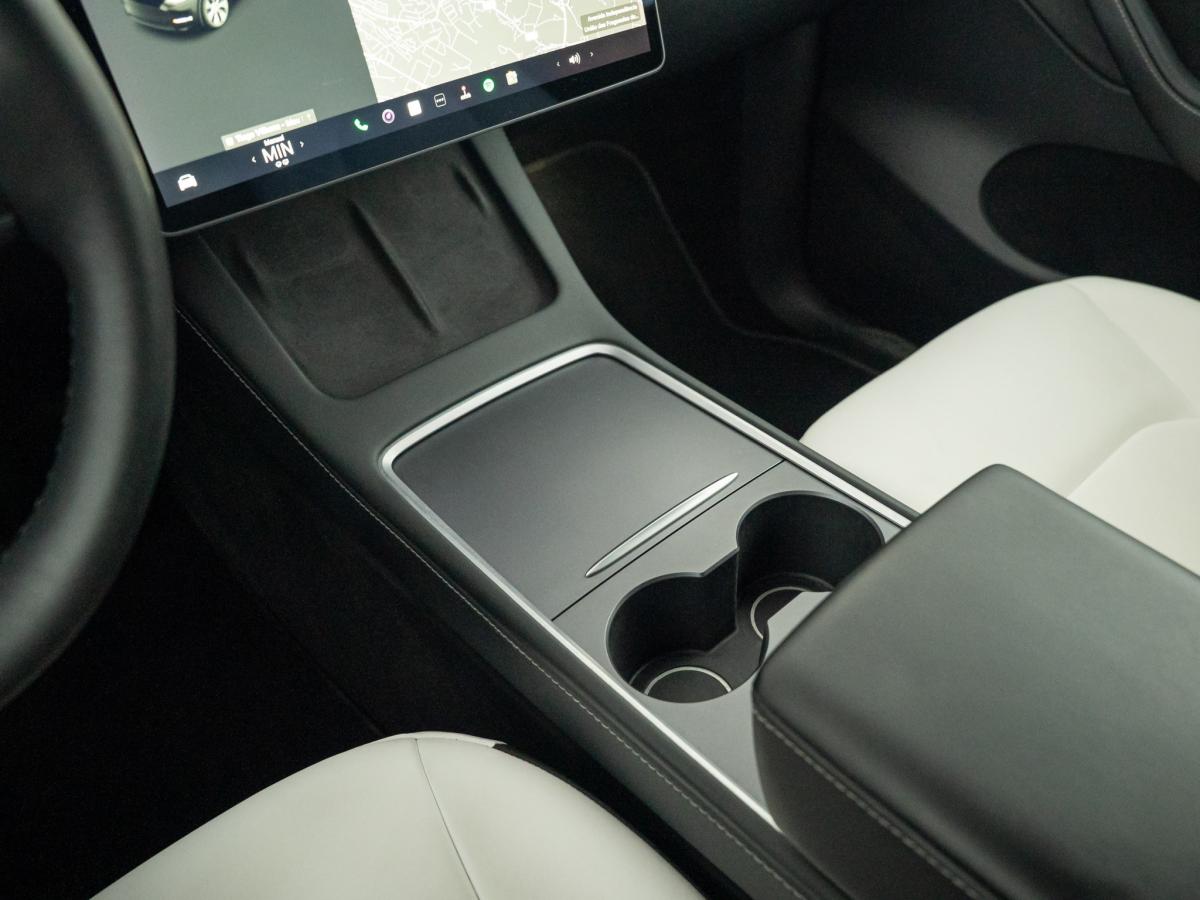 tesla-model-y-2021-eletrico-500cc