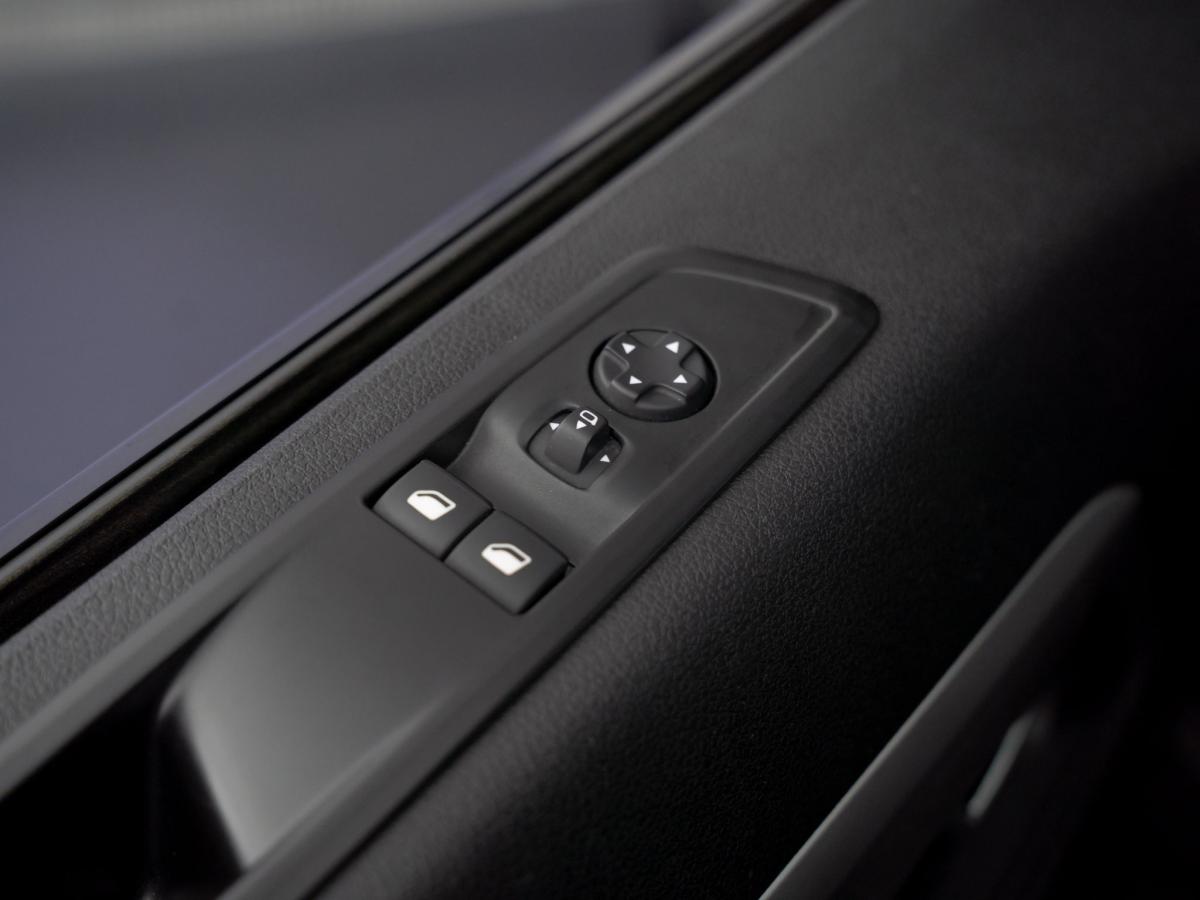 peugeot-traveller-2022-diesel-1499cc