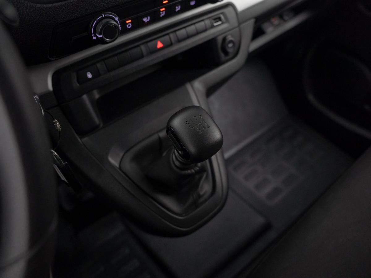 peugeot-traveller-2022-diesel-1499cc