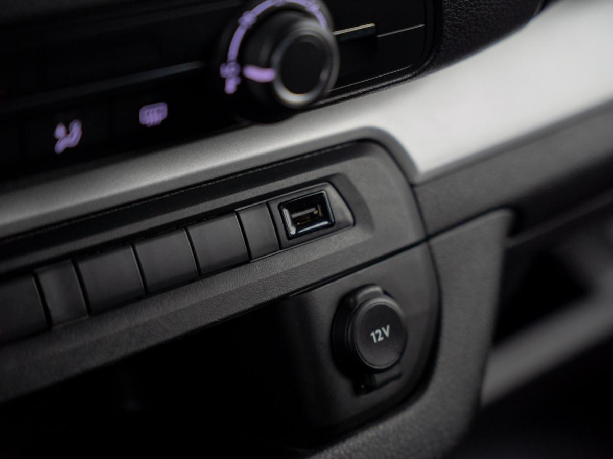 peugeot-traveller-2022-diesel-1499cc