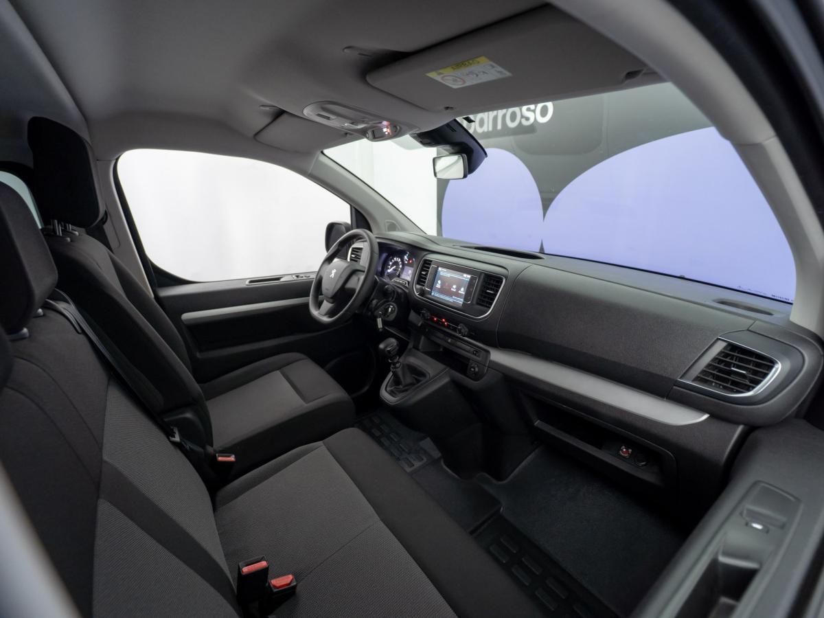 peugeot-traveller-2022-diesel-1499cc