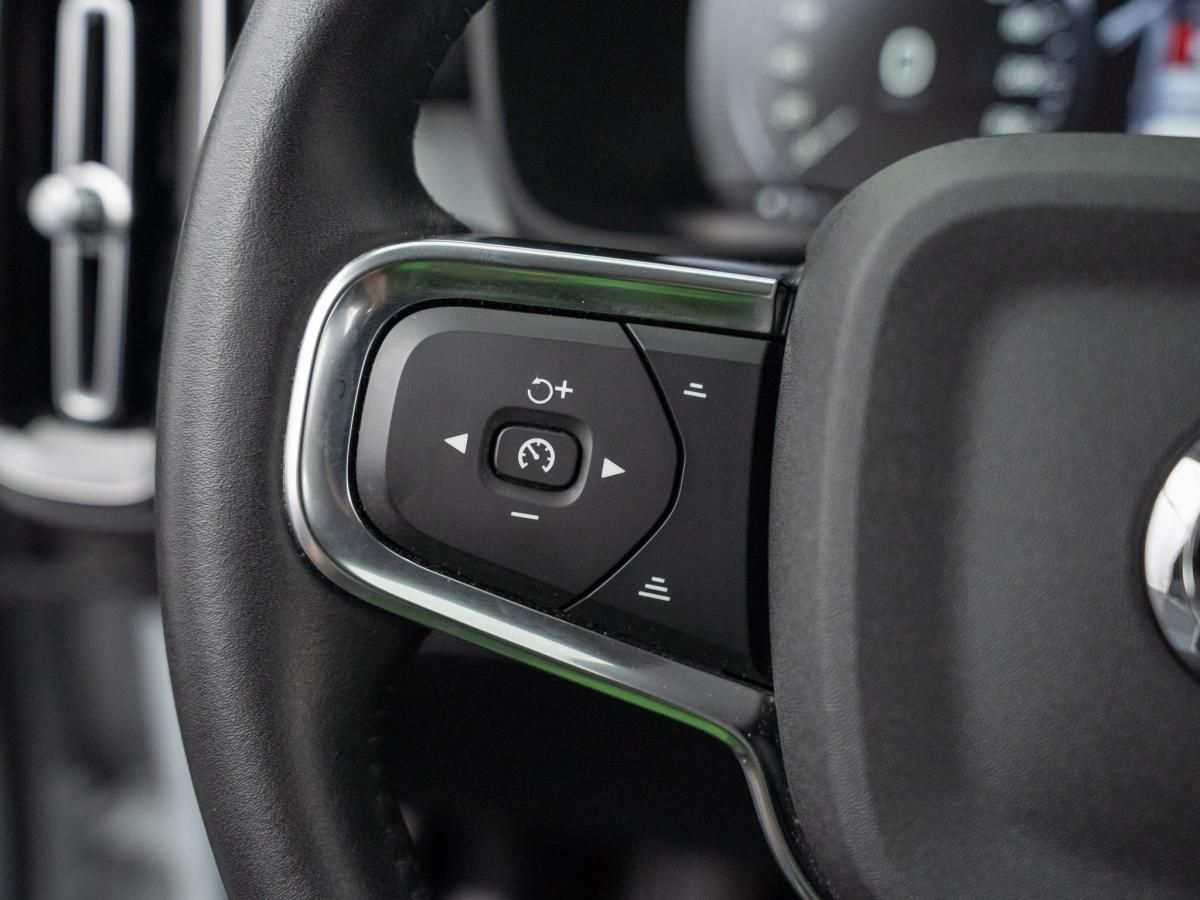 volvo-xc40-2021-hibrido-a-gasolina-1477cc