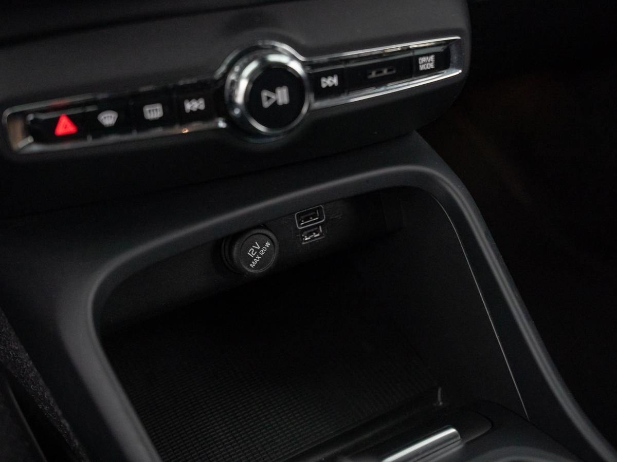 volvo-xc40-2021-hibrido-a-gasolina-1477cc
