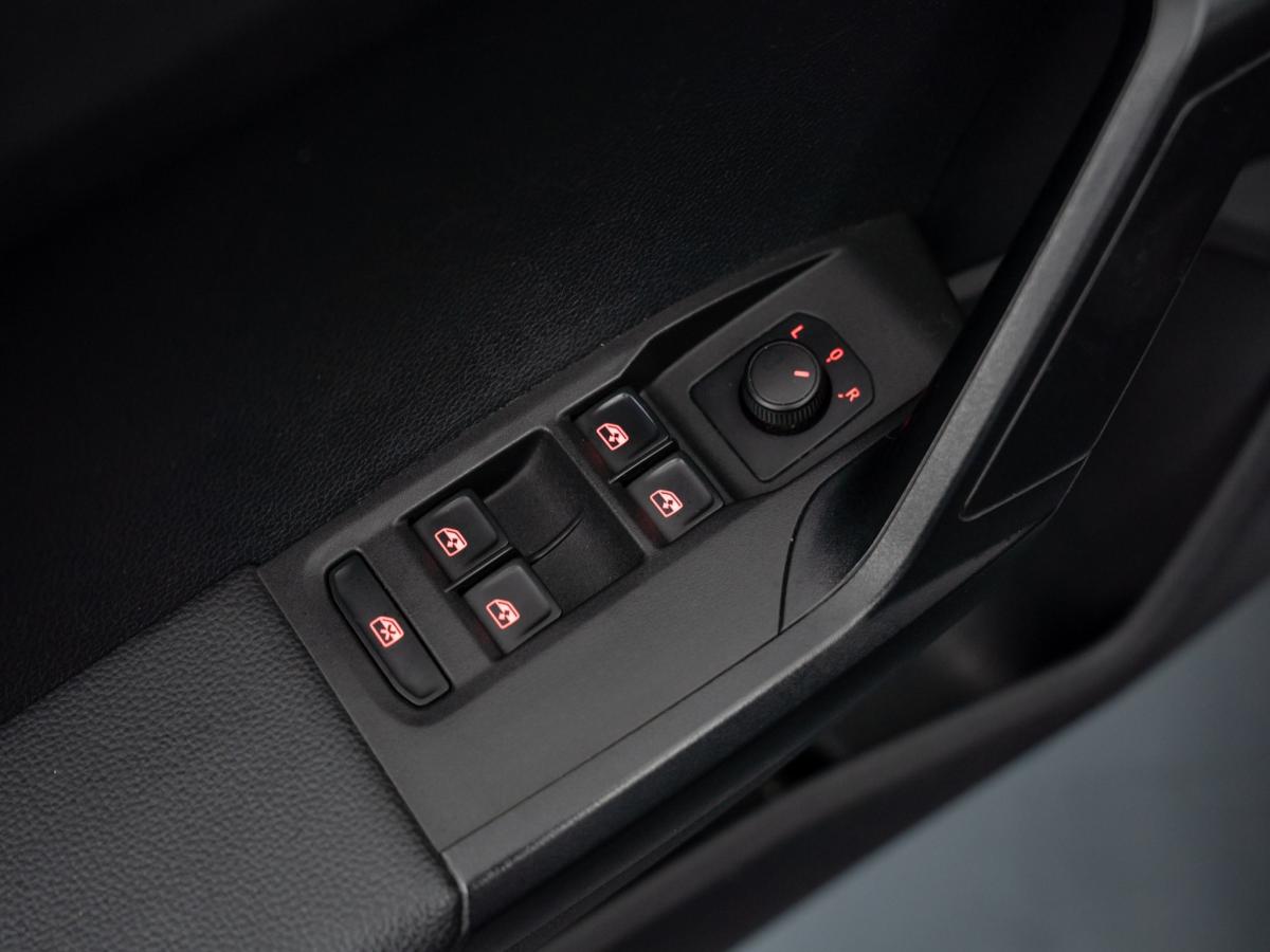 seat-arona-2022-gasolina-999cc
