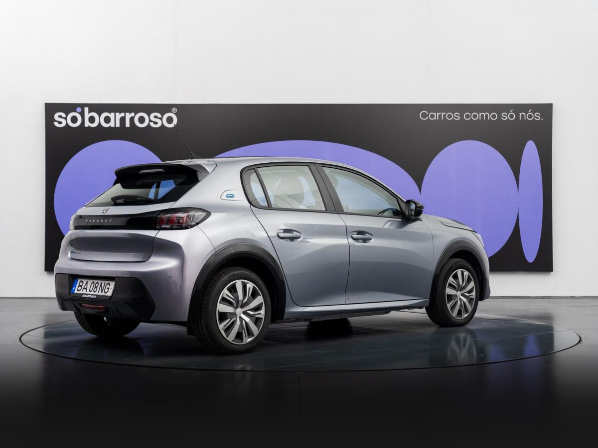 peugeot-208-2023-eletrico-500cc
