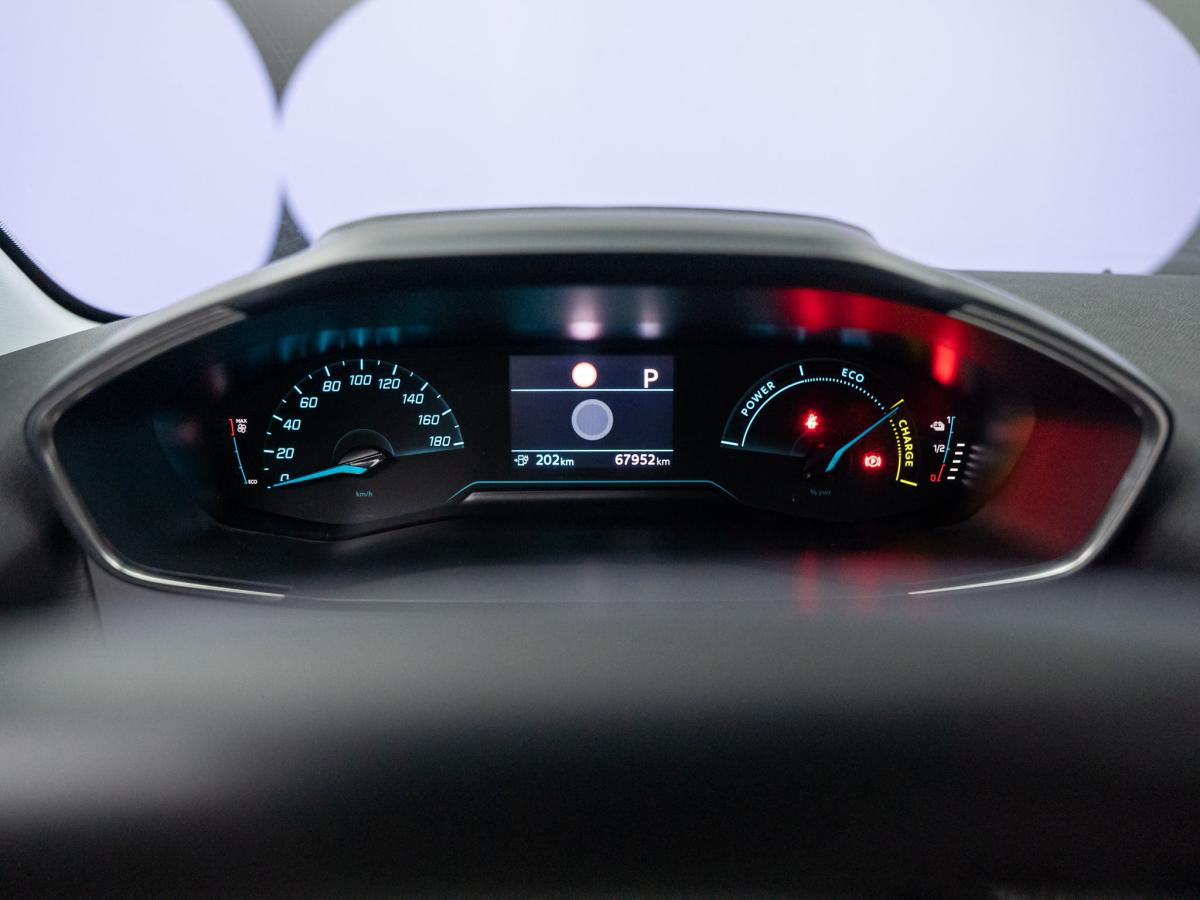 peugeot-208-2023-eletrico-500cc