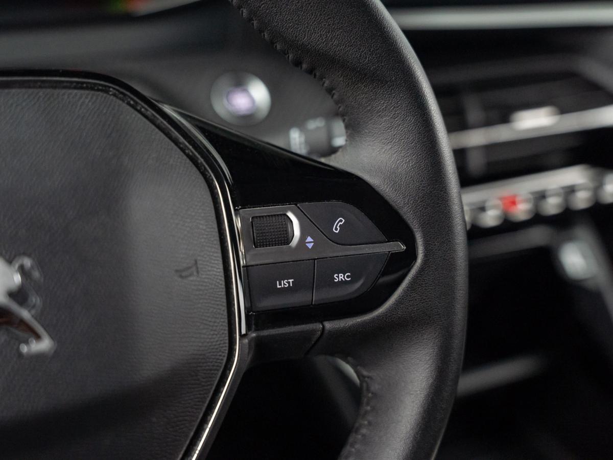 peugeot-208-2023-eletrico-500cc