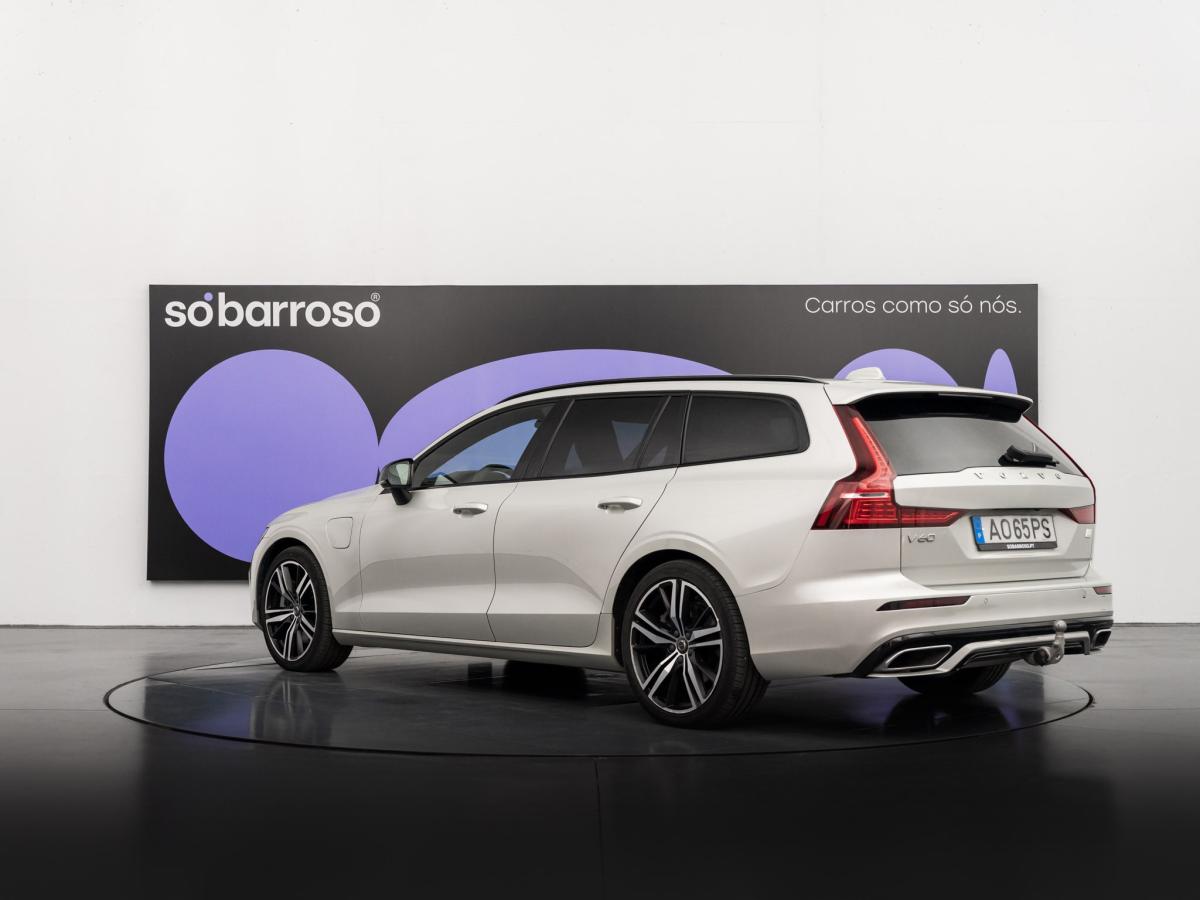 volvo-v60-2022-hibrido-a-gasolina-1969cc