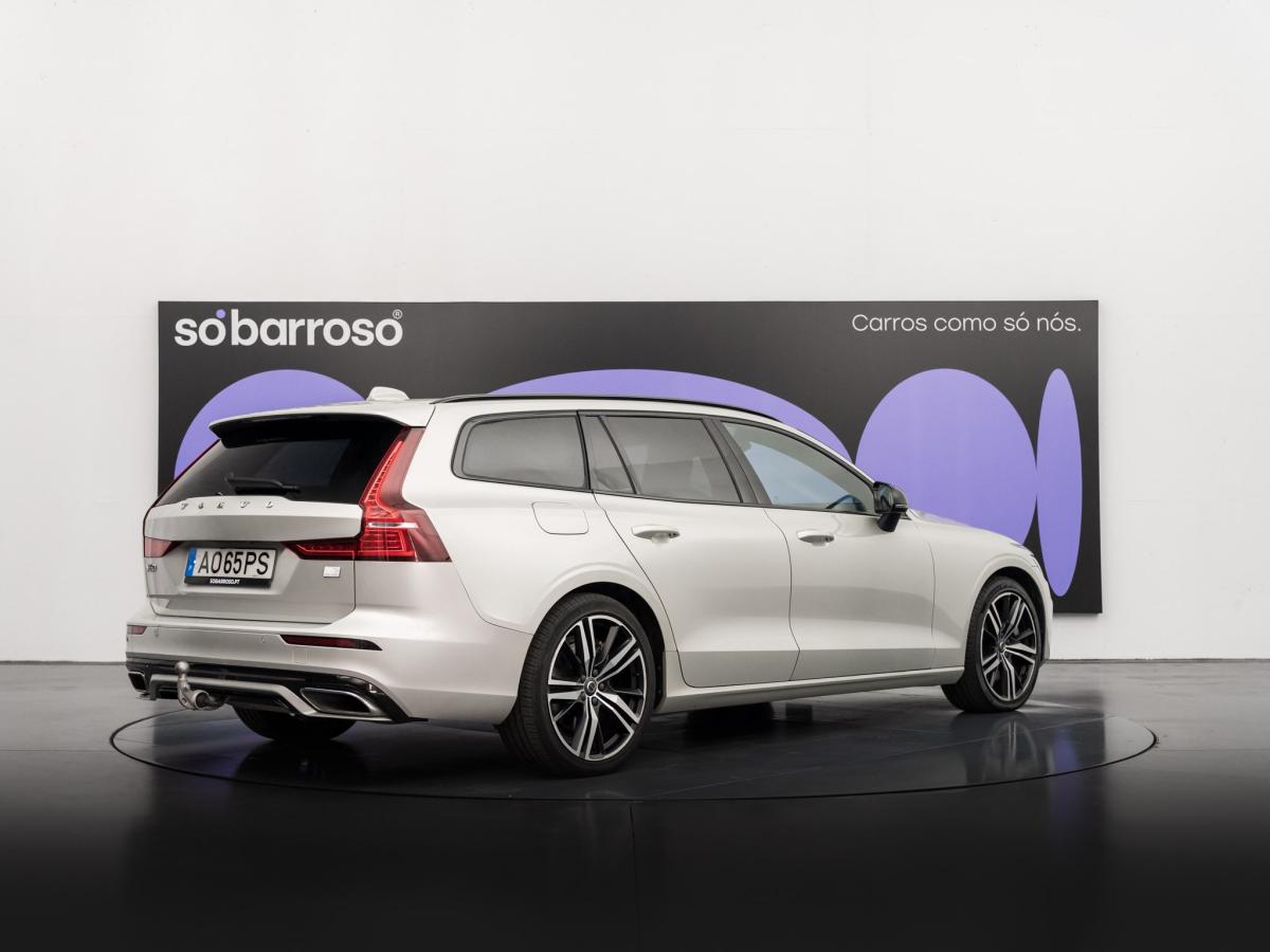 volvo-v60-2022-hibrido-a-gasolina-1969cc