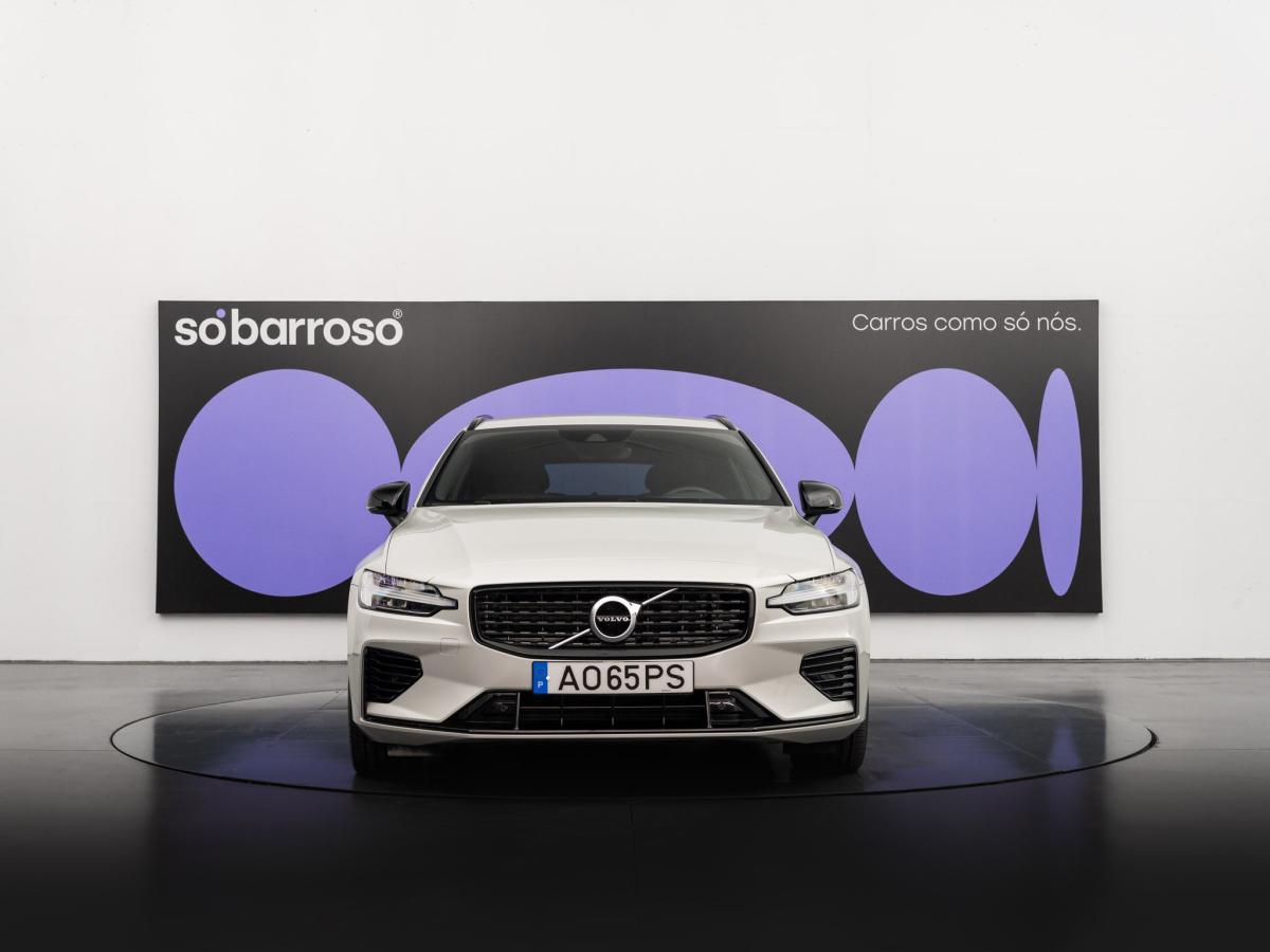volvo-v60-2022-hibrido-a-gasolina-1969cc