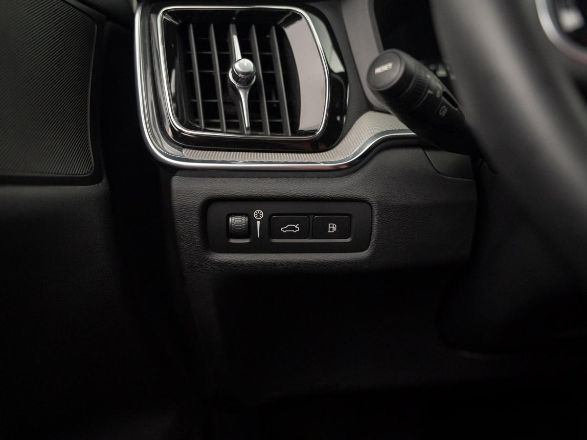 volvo-v60-2022-hibrido-a-gasolina-1969cc
